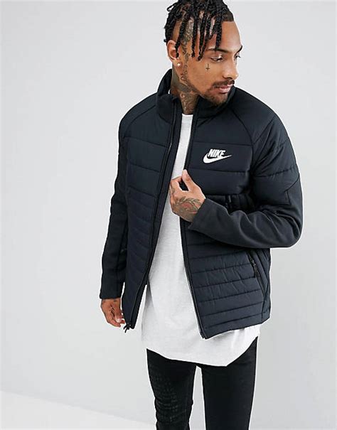 Nike – AV15 – Wattierte Jacke in Schwarz, 861785